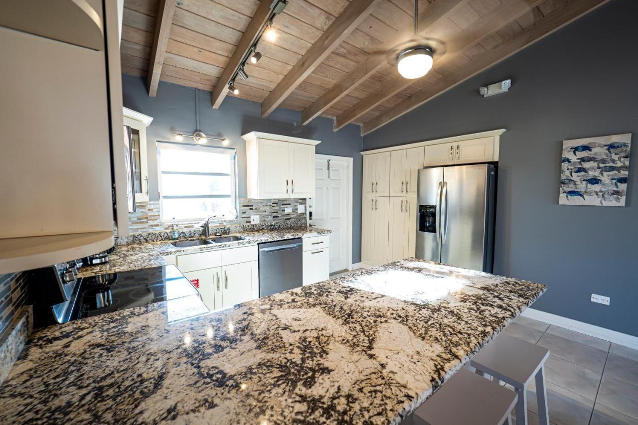 Villa Newly Renovated 3Br2Ba Duplex With Private Dock Key Colony Beach Exterior foto