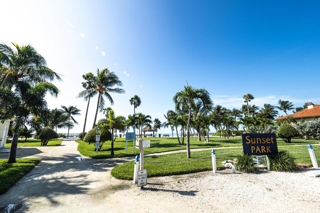 Villa Newly Renovated 3Br2Ba Duplex With Private Dock Key Colony Beach Exterior foto